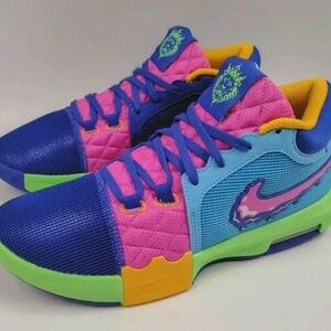 Nike LeBron Witness 8 Colorful Sneakers